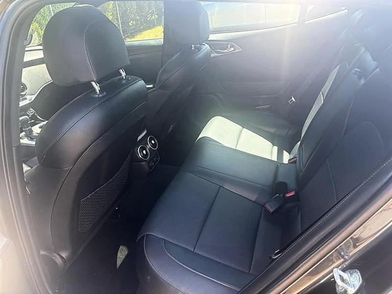 Kia Stinger  2022