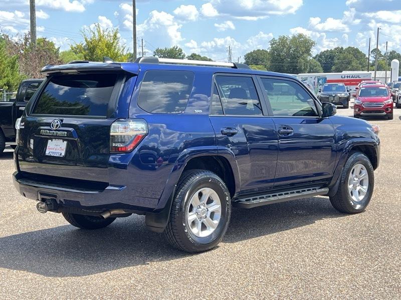 Toyota 4Runner SR5 2WD 2022