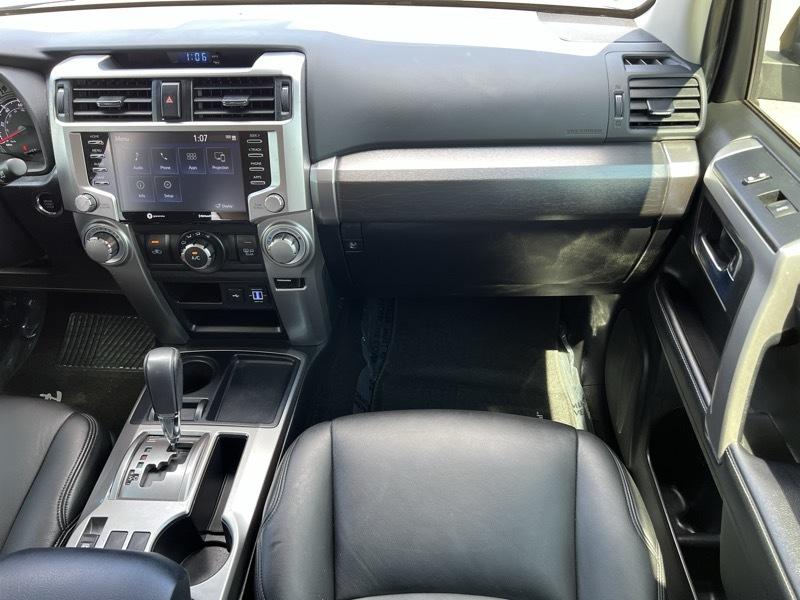Toyota 4Runner SR5 2WD 2022