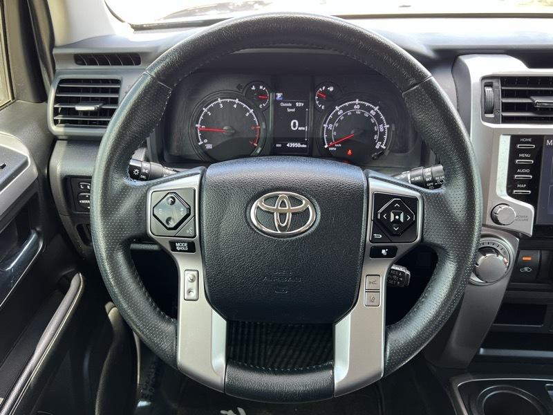 Toyota 4Runner SR5 2WD 2022