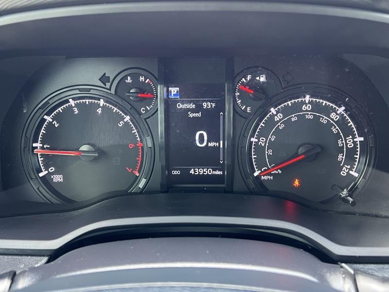 Toyota 4Runner SR5 2WD 2022