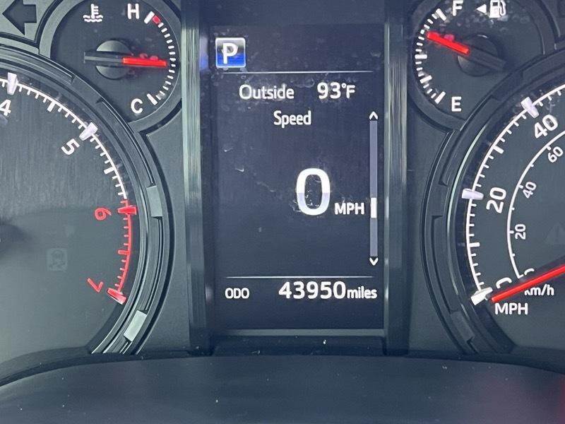 Toyota 4Runner SR5 2WD 2022