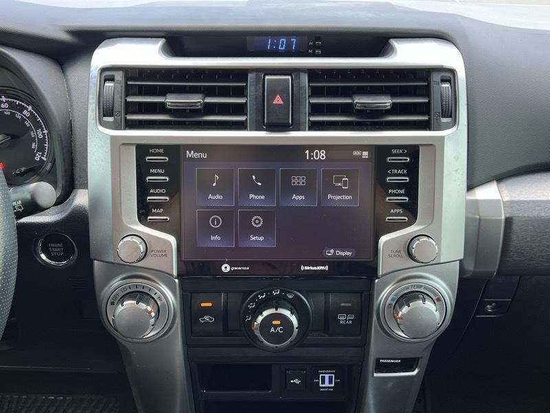Toyota 4Runner SR5 2WD 2022