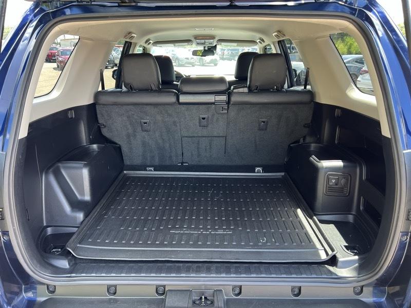 Toyota 4Runner SR5 2WD 2022