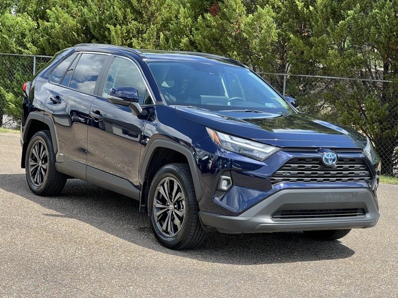 Toyota RAV4 XLE Premium AWD 2024