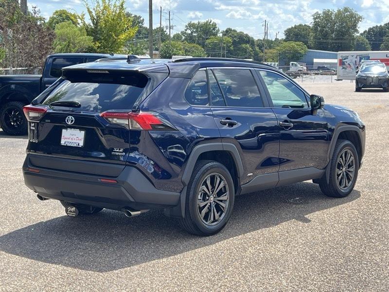 Toyota RAV4 XLE Premium AWD 2024