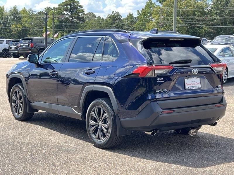 Toyota RAV4 XLE Premium AWD 2024
