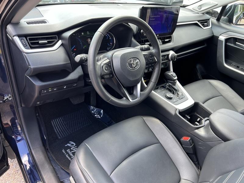Toyota RAV4 XLE Premium AWD 2024