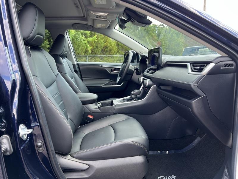 Toyota RAV4 XLE Premium AWD 2024