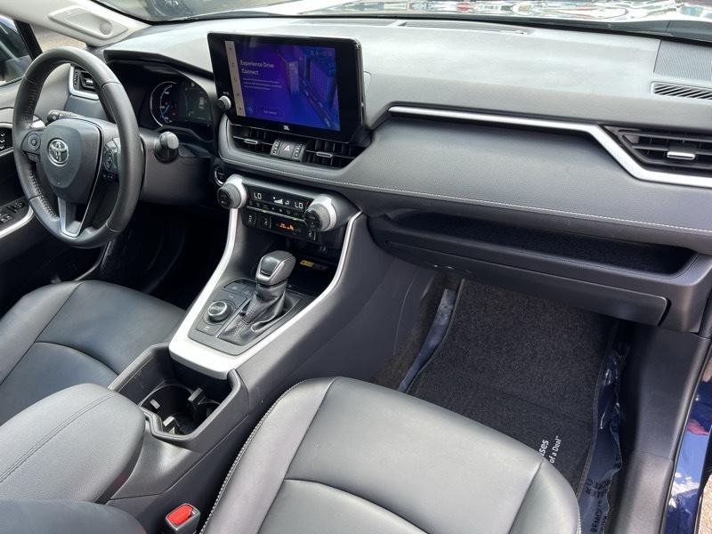 Toyota RAV4 XLE Premium AWD 2024