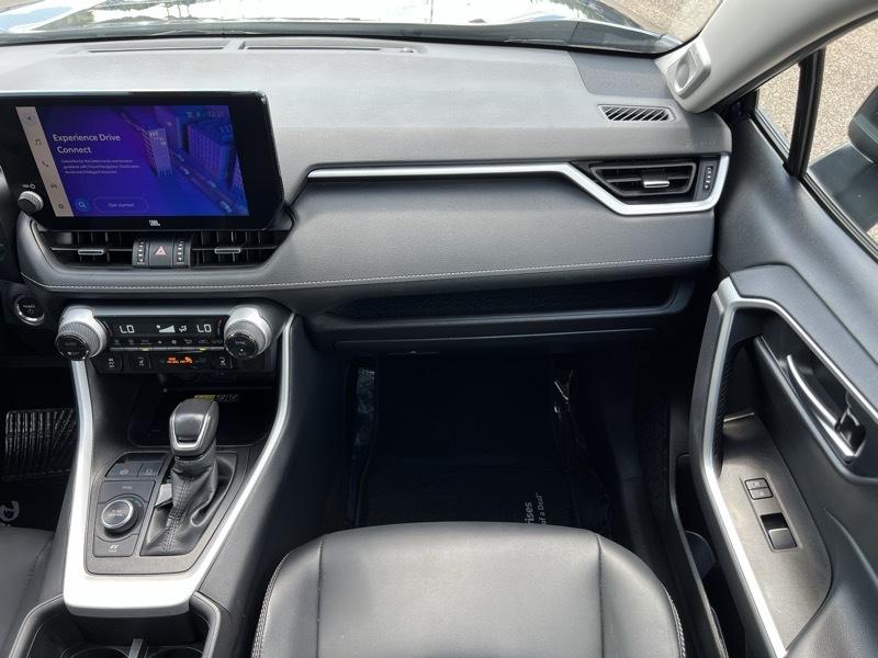 Toyota RAV4 XLE Premium AWD 2024