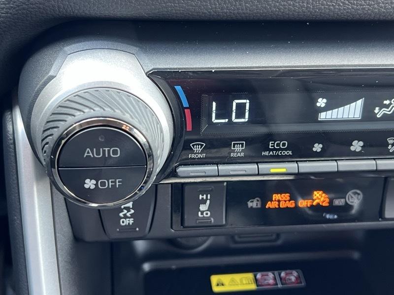 Toyota RAV4 XLE Premium AWD 2024