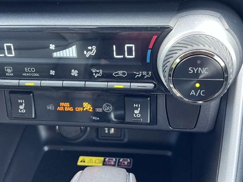 Toyota RAV4 XLE Premium AWD 2024