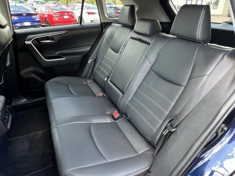 Toyota RAV4 XLE Premium AWD 2024