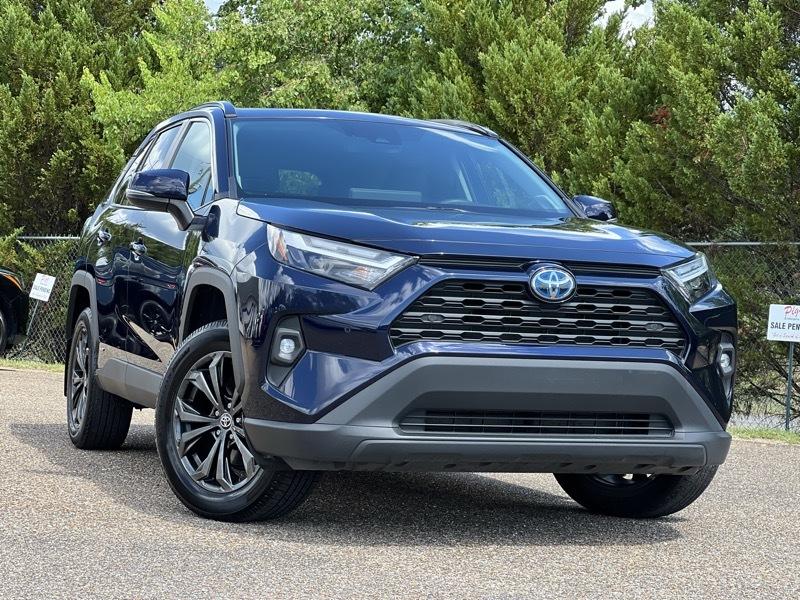 Toyota RAV4 XLE Premium AWD 2024