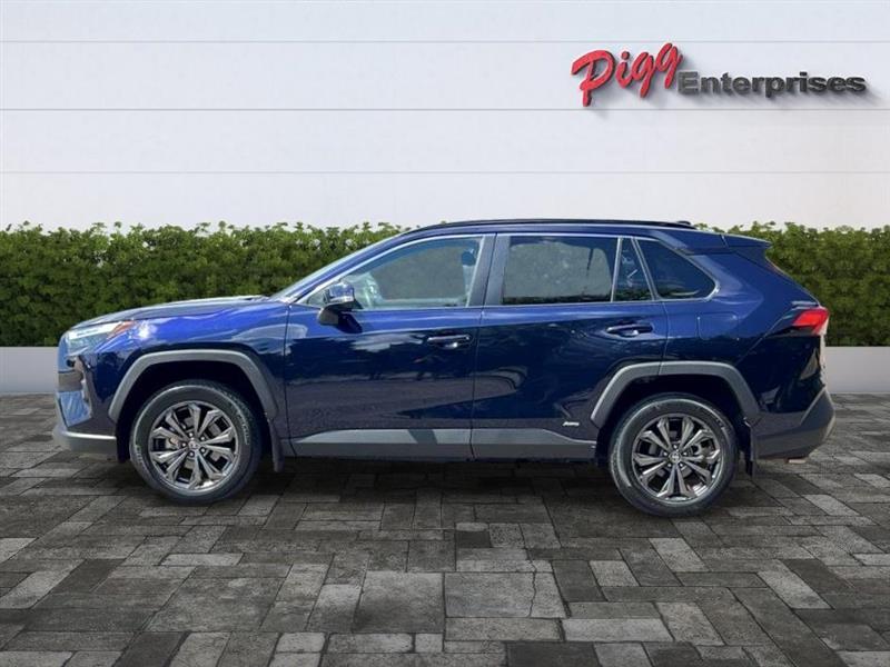 Toyota RAV4  2024