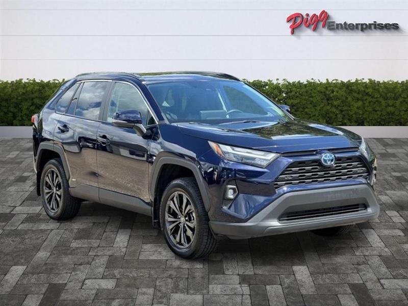 Toyota RAV4  2024