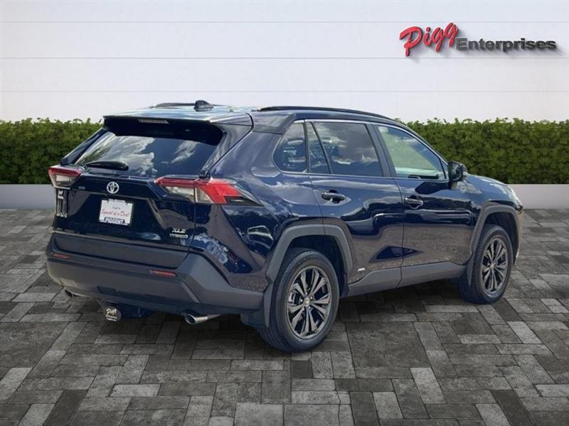Toyota RAV4  2024