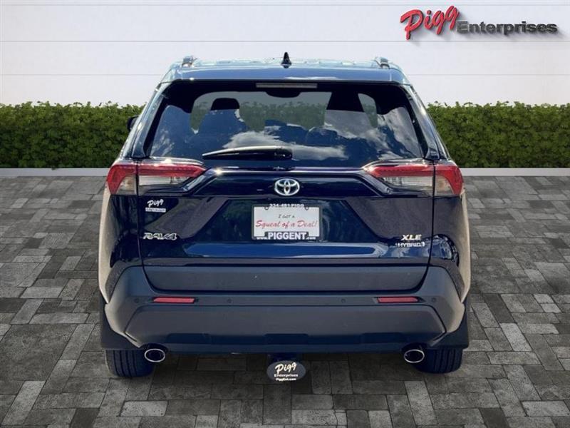 Toyota RAV4  2024