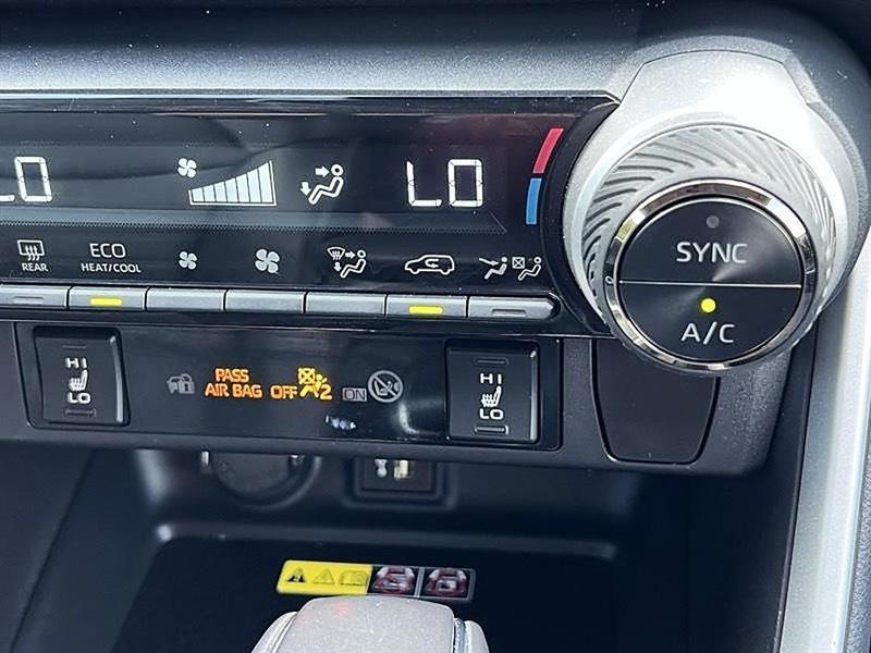 Toyota RAV4  2024
