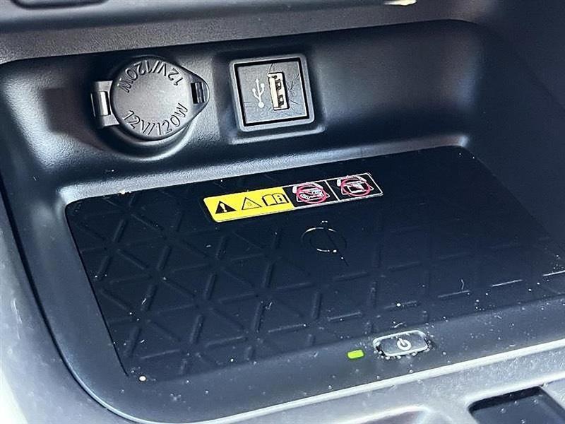 Toyota RAV4  2024