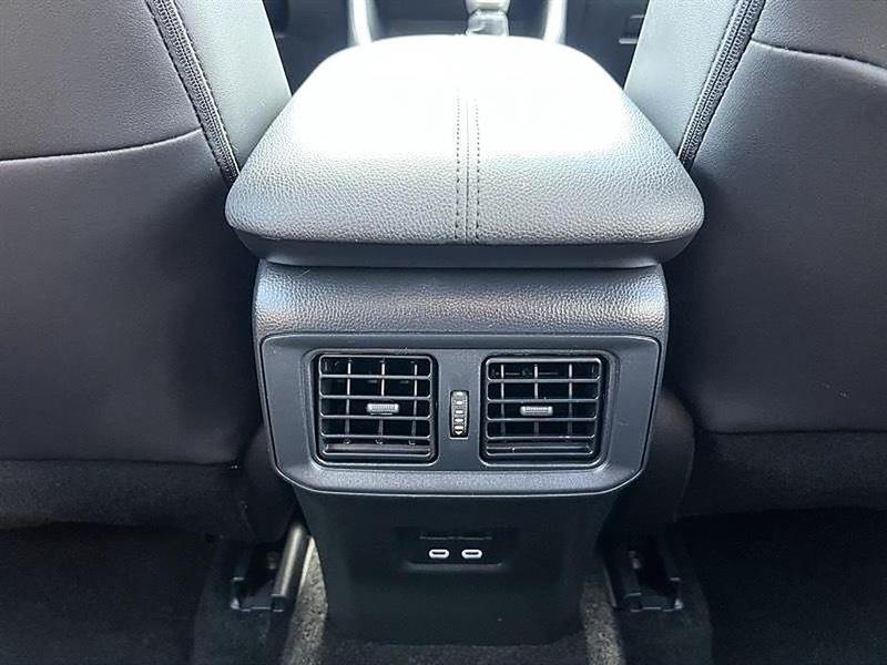 Toyota RAV4  2024