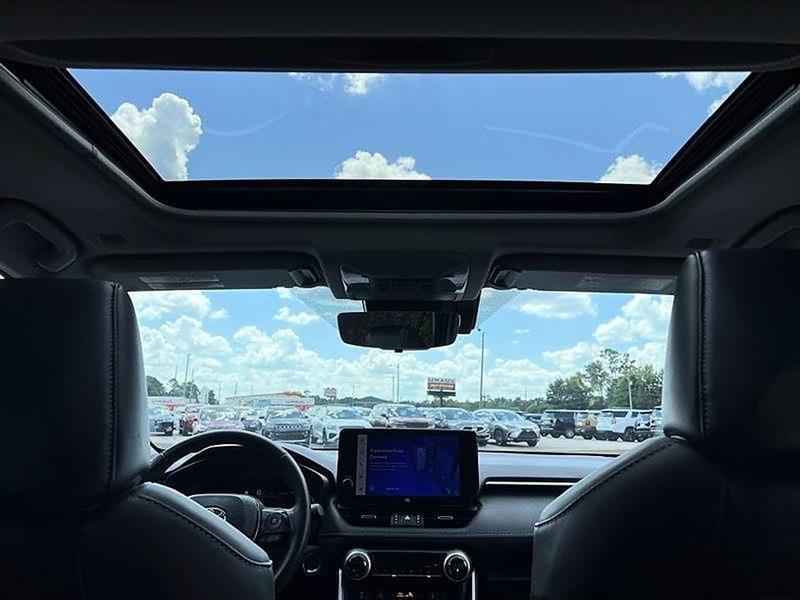 Toyota RAV4  2024