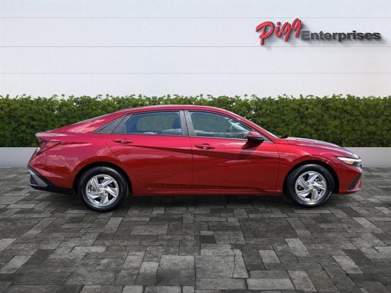 2026 Hyundai Elantra SE - Photo 11