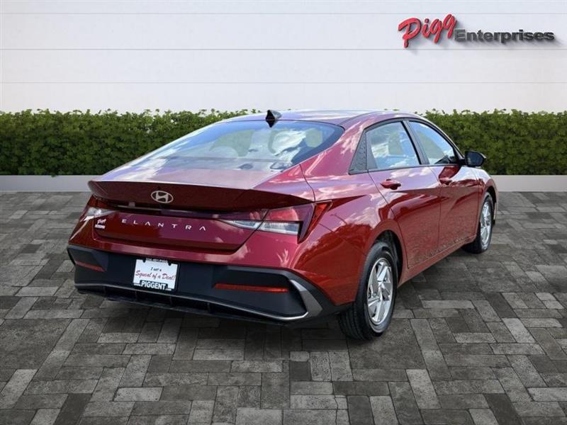 2026 Hyundai Elantra SE - Photo 12