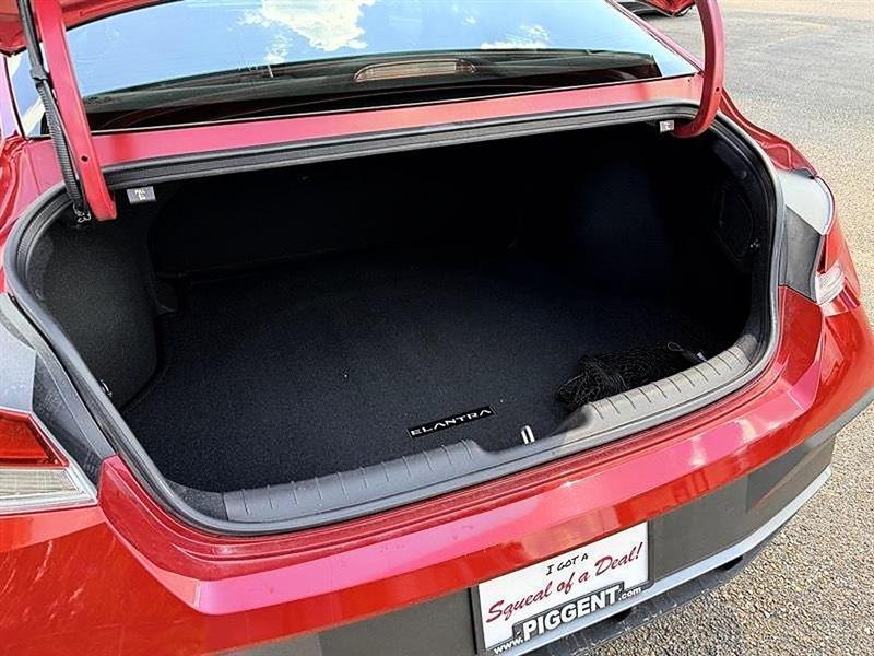 2026 Hyundai Elantra SE - Photo 14
