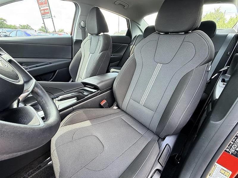 2026 Hyundai Elantra SE - Photo 17
