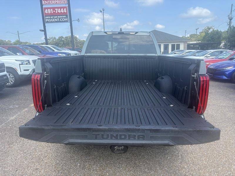 Toyota Tundra  2024