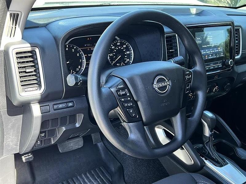 Nissan Frontier  2023