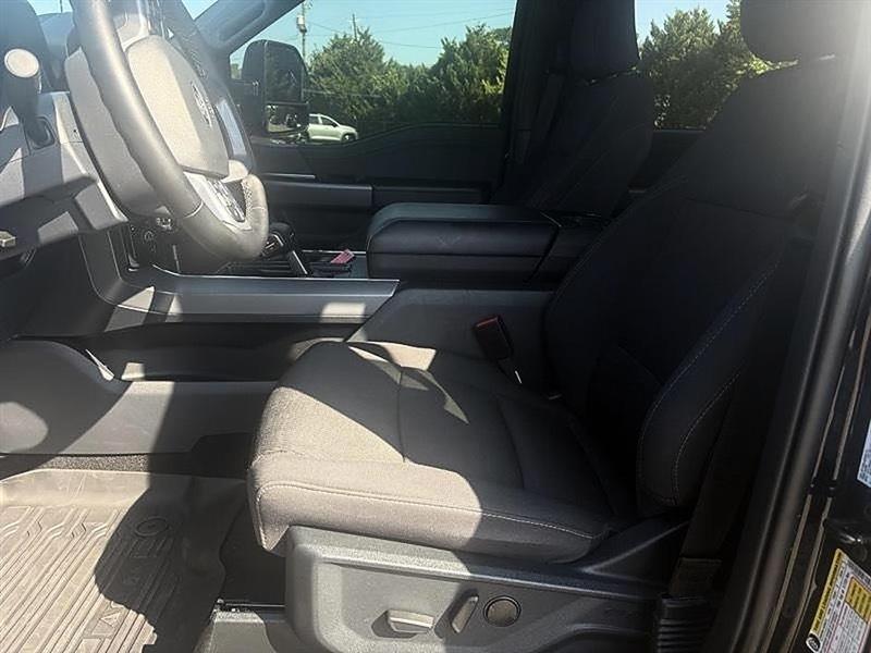 Ford F-150  2025