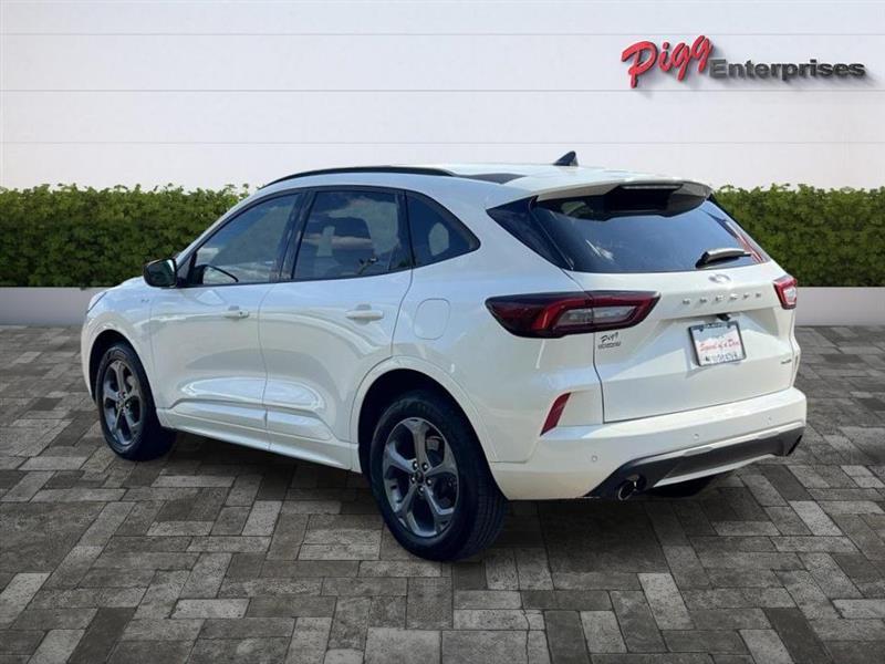 Ford Escape  2023