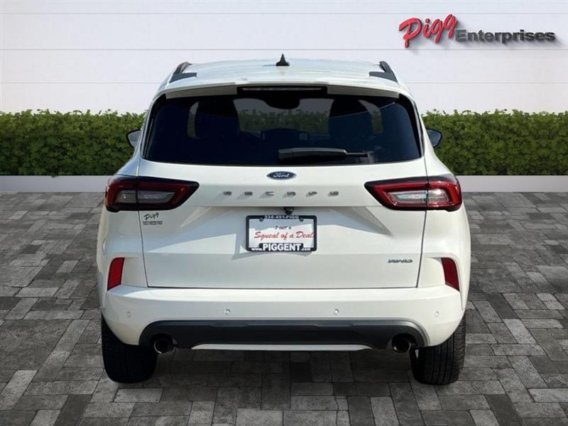 Ford Escape  2023