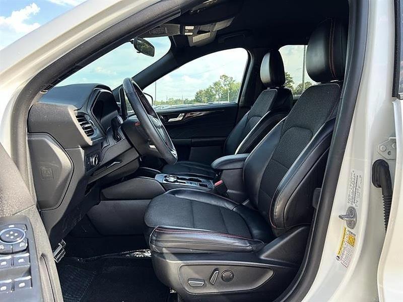 Ford Escape  2023