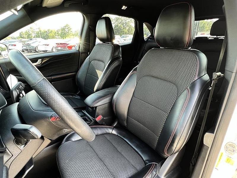 Ford Escape  2023