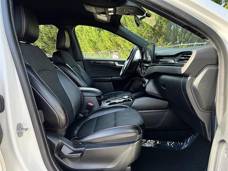 Ford Escape  2023