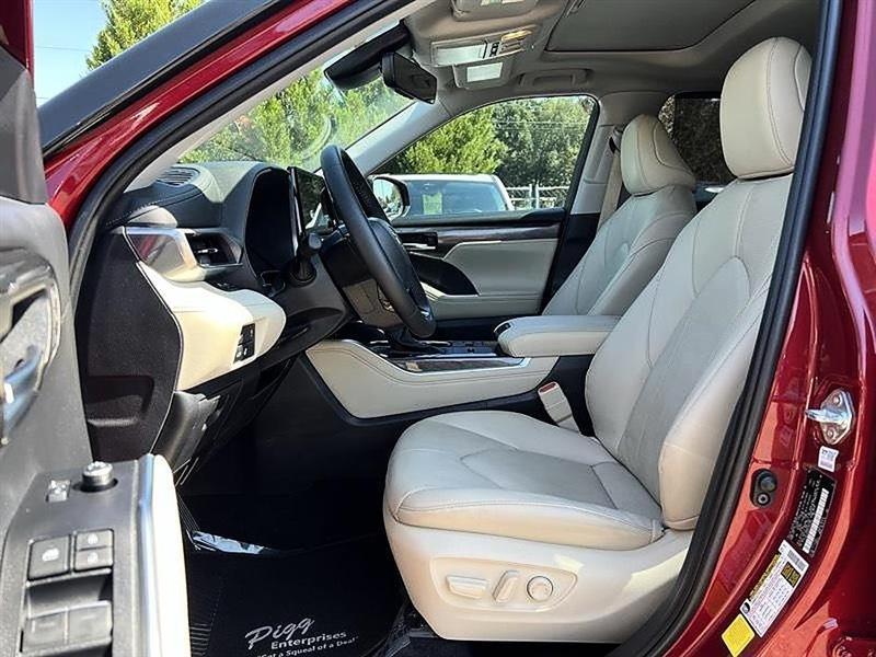 Toyota Highlander  2025