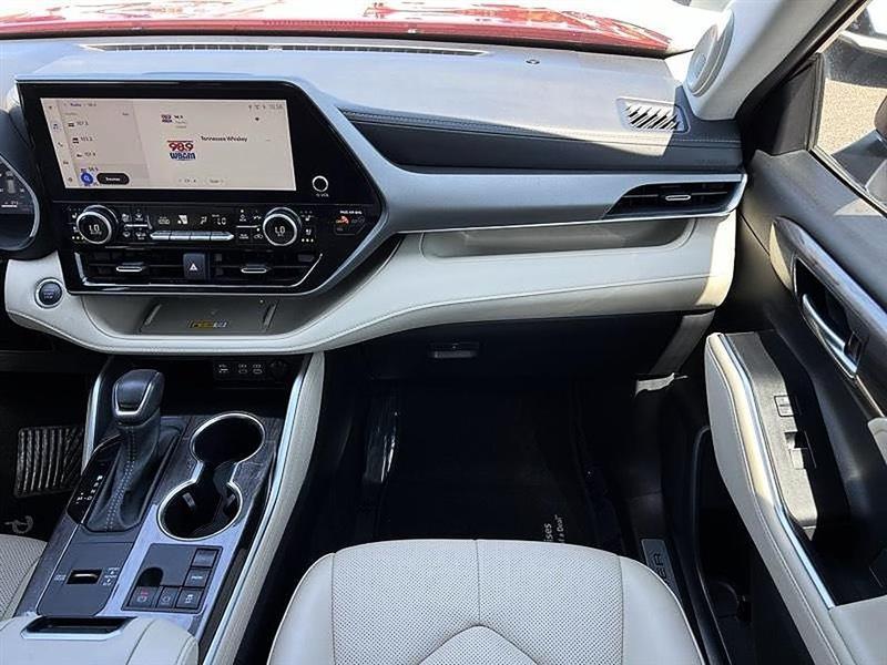 Toyota Highlander  2025