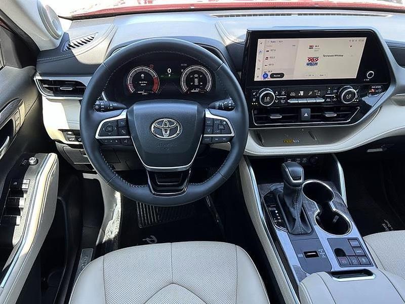 Toyota Highlander  2025