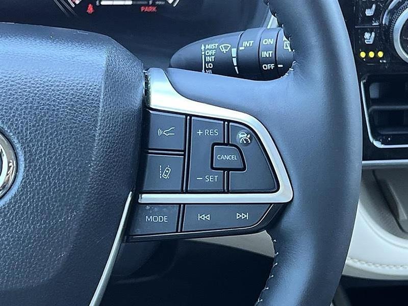 Toyota Highlander  2025