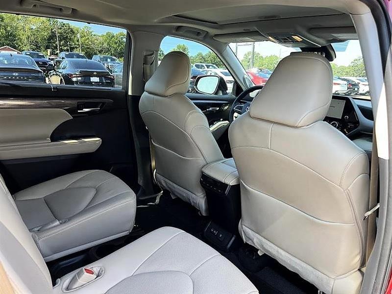 Toyota Highlander  2025