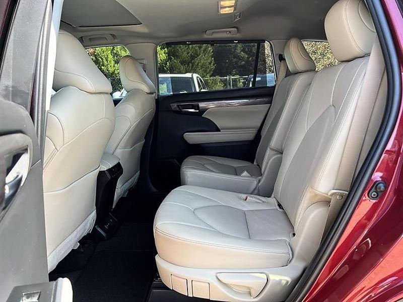 Toyota Highlander  2025