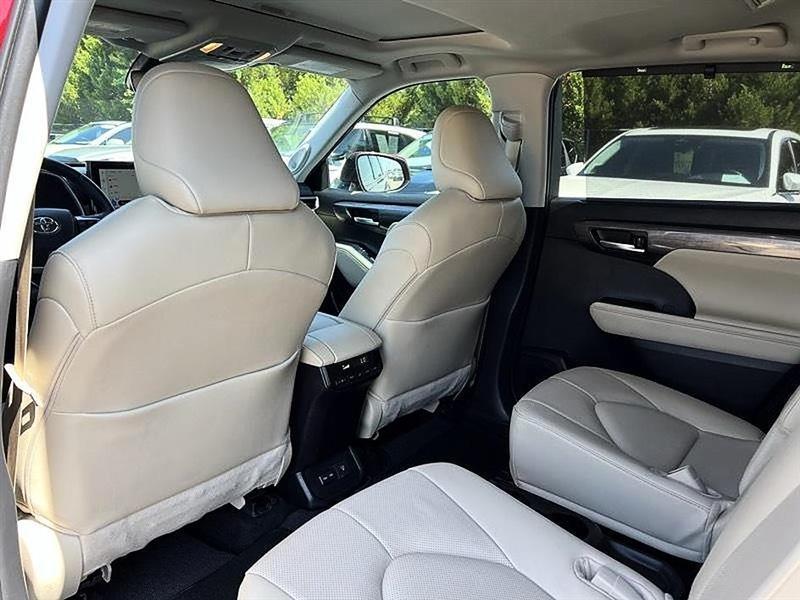 Toyota Highlander  2025