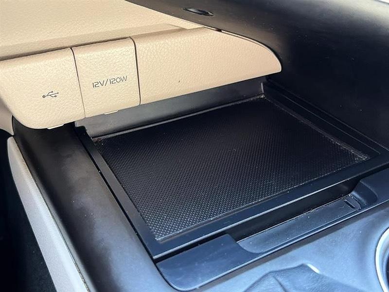 Toyota Camry  2024