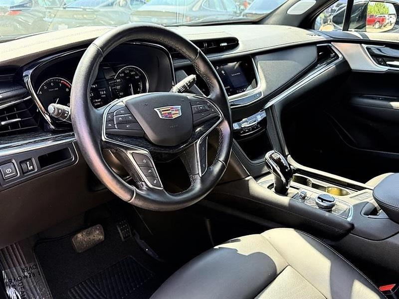 Cadillac XT5  2023