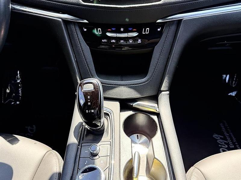 Cadillac XT5  2023