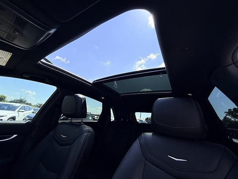 Cadillac XT5  2023
